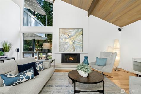 21010 NE 33rd Place Sammamish WA 98074