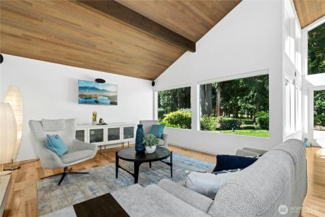 21010 NE 33rd Place Sammamish WA 98074