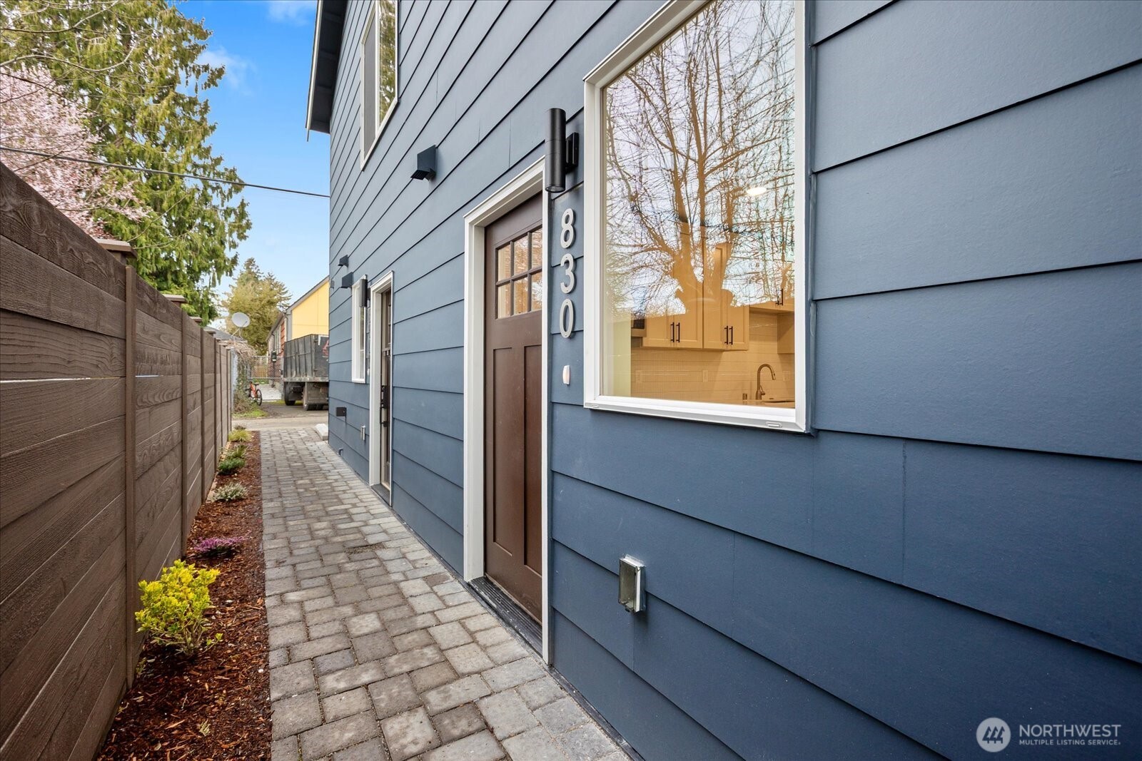 830 S Sullivan Street Seattle WA 98108