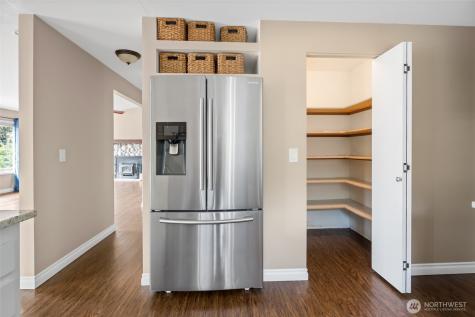 1433 Martha Way Oak Harbor WA 98277