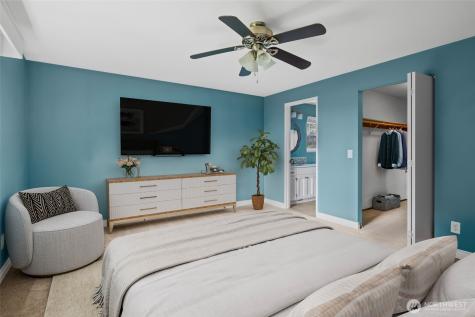 1433 Martha Way Oak Harbor WA 98277