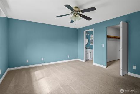 1433 Martha Way Oak Harbor WA 98277