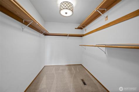 1433 Martha Way Oak Harbor WA 98277