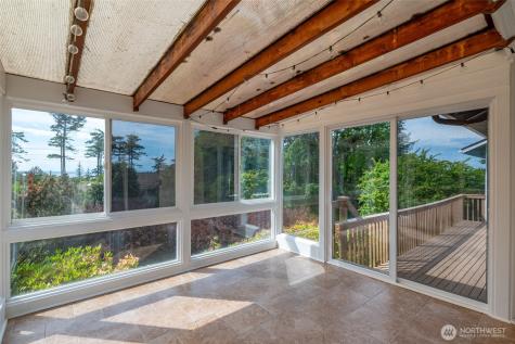 1433 Martha Way Oak Harbor WA 98277