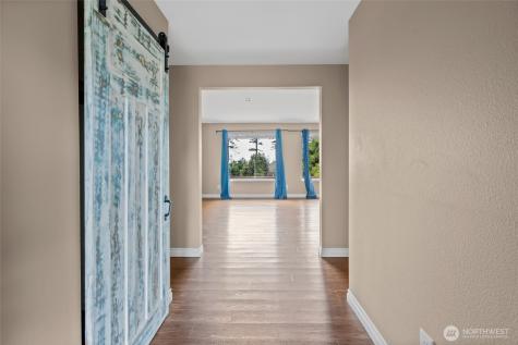 1433 Martha Way Oak Harbor WA 98277