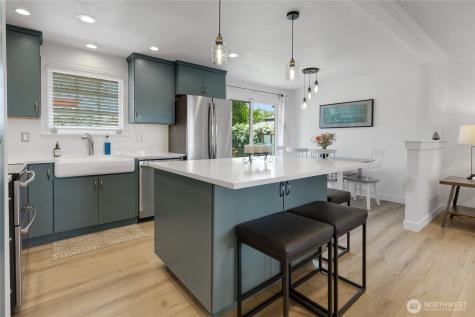 3713 Tahoma Place W University Place WA 98466