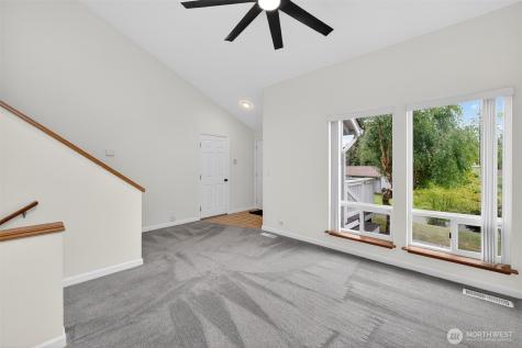 2636 Coventry Bremerton WA 98311