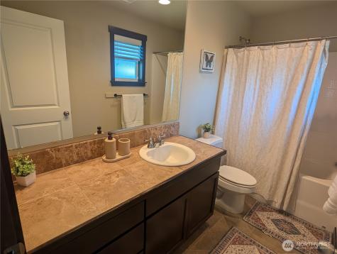 3447 Barry Place Mount Vernon WA 98274