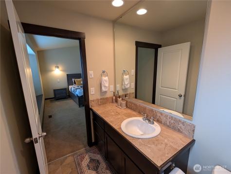 3447 Barry Place Mount Vernon WA 98274