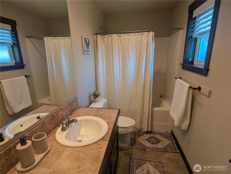 3447 Barry Place Mount Vernon WA 98274