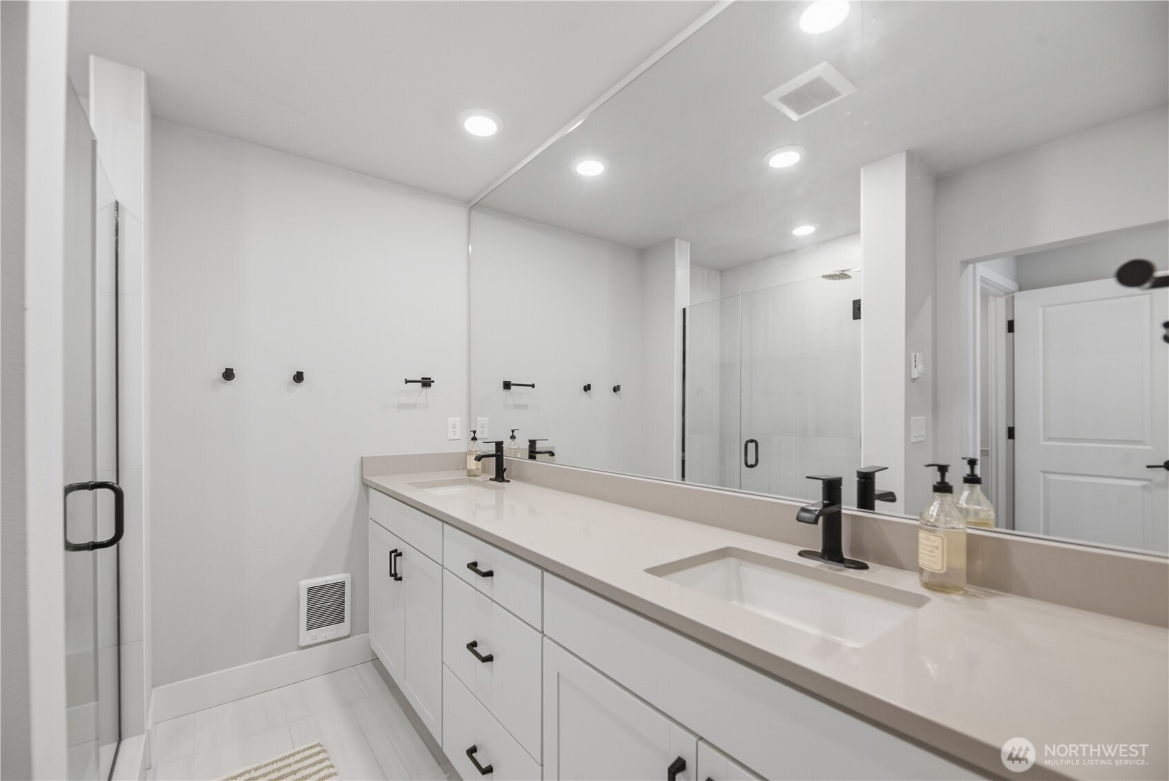 13339 Greenwood Avenue N Seattle WA 98133