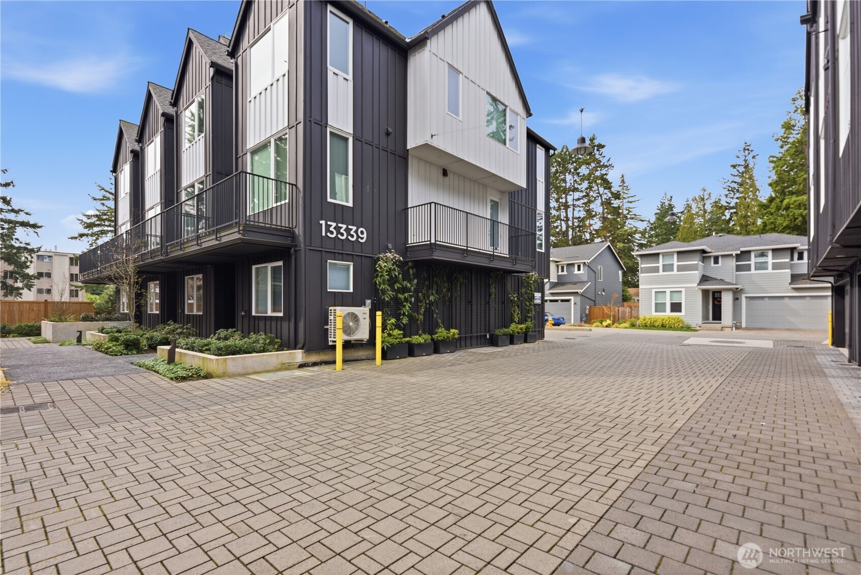 13339 Greenwood Avenue N Seattle WA 98133