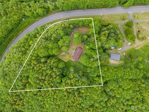 21 E Bering Lane Aberdeen WA 98520