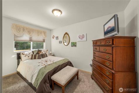 5202 383rd Street E Eatonville WA 98328