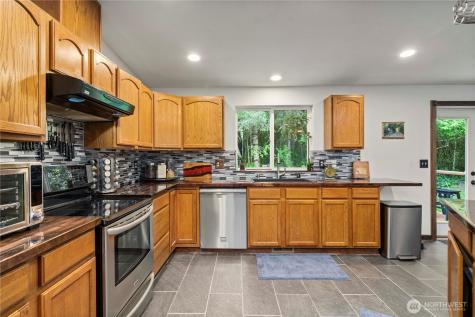 5202 383rd Street E Eatonville WA 98328