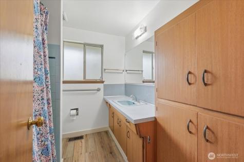 5501 106th Avenue NE Kirkland WA 98033