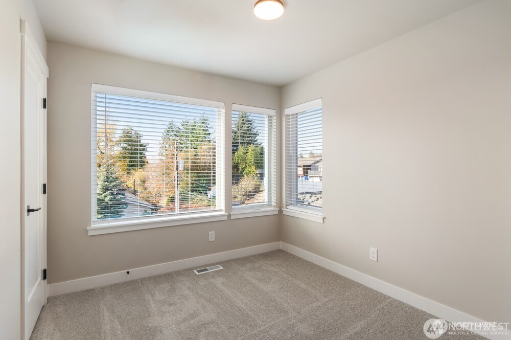 6609 S 128th Street Seattle WA 98178