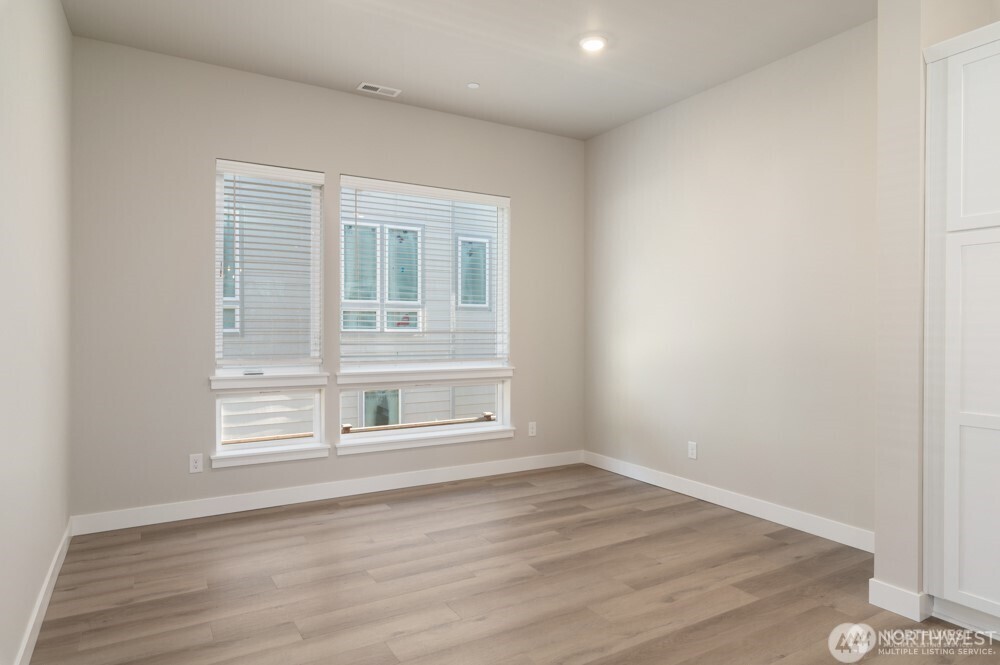 6609 S 128th Street Seattle WA 98178