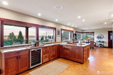 6916 Soundview Drive Gig Harbor WA 98335