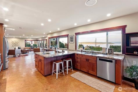 6916 Soundview Drive Gig Harbor WA 98335