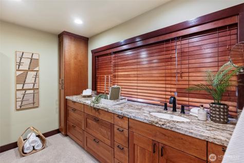 6916 Soundview Drive Gig Harbor WA 98335