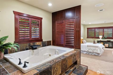 6916 Soundview Drive Gig Harbor WA 98335