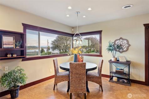 6916 Soundview Drive Gig Harbor WA 98335