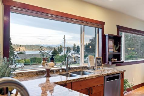6916 Soundview Drive Gig Harbor WA 98335