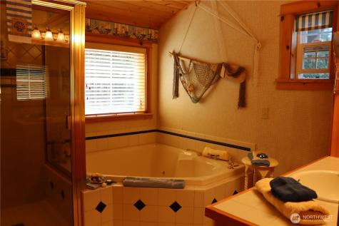 1222 194th Street W Long Beach WA 98631