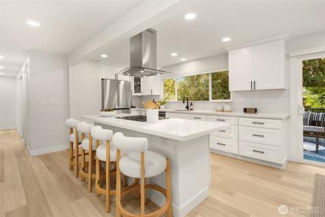 4615 88th Avenue SE Mercer Island WA 98040