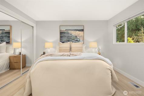 4615 88th Avenue SE Mercer Island WA 98040