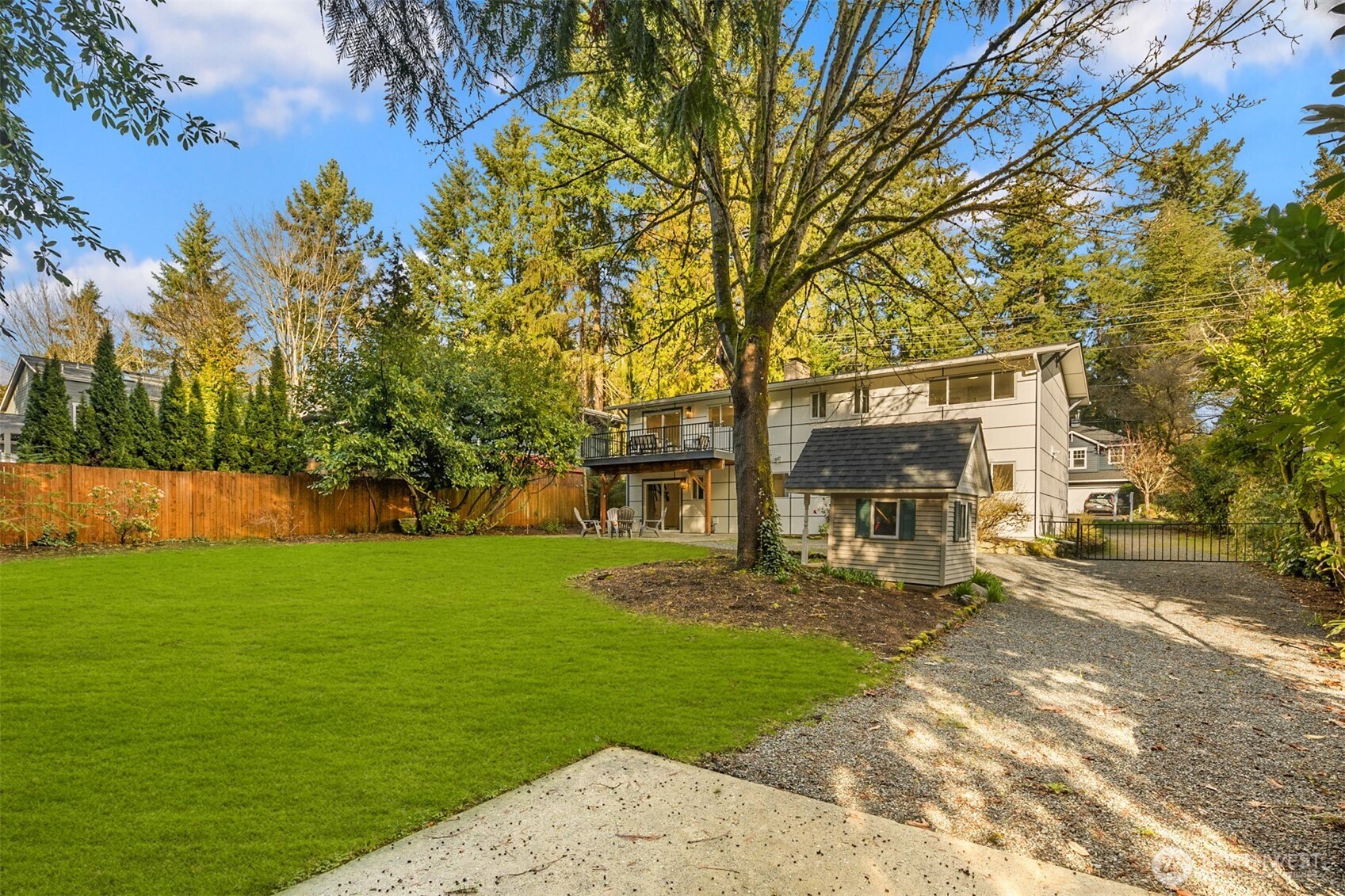 4615 88th Avenue SE Mercer Island WA 98040