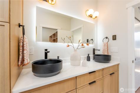 5114 15th Avenue S Seattle WA 98108