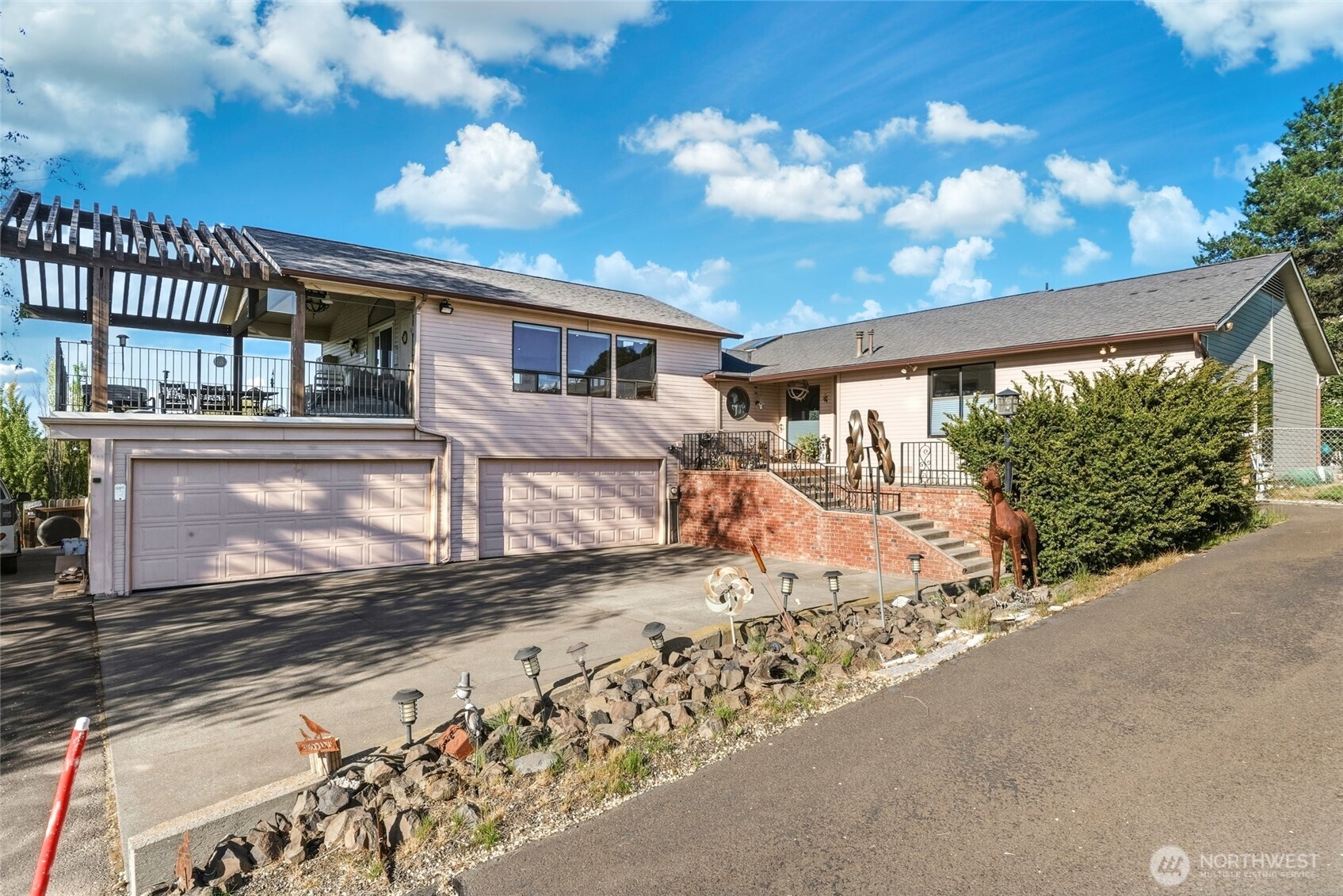 1520 Kaniksu Loop Walla Walla WA 99362