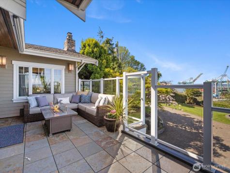 603 Warren Avenue Everett WA 98201