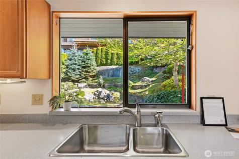 10248 Richwood Avenue NW Seattle WA 98177
