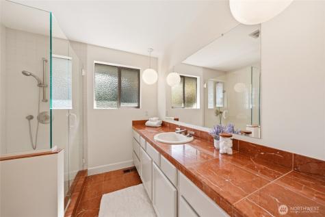 10248 Richwood Avenue NW Seattle WA 98177