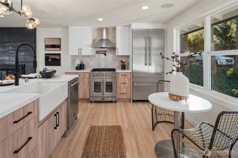 1023 109th Avenue SE Bellevue WA 98004