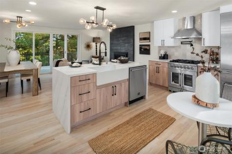 1023 109th Avenue SE Bellevue WA 98004