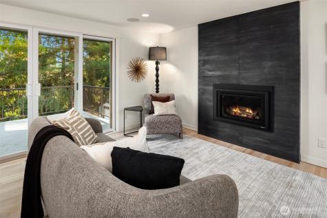 1023 109th Avenue SE Bellevue WA 98004