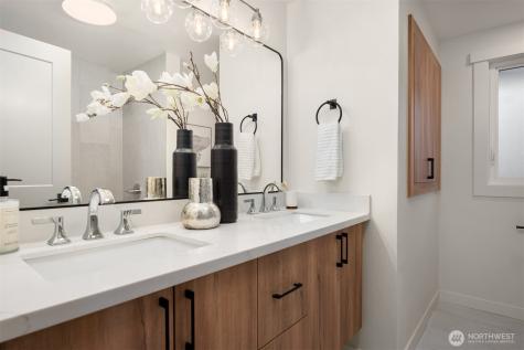 1023 109th Avenue SE Bellevue WA 98004