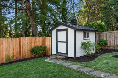 1023 109th Avenue SE Bellevue WA 98004