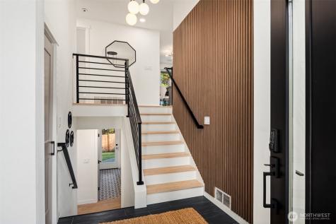 1023 109th Avenue SE Bellevue WA 98004