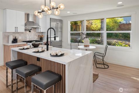 1023 109th Avenue SE Bellevue WA 98004