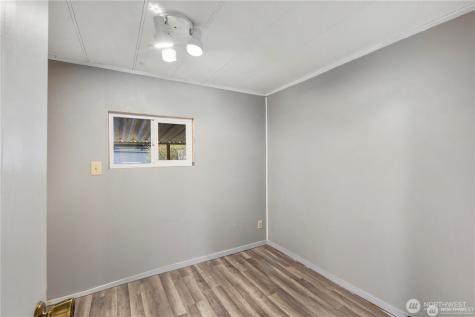 15713 81st Street E Puyallup WA 98372