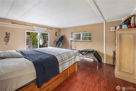 15713 81st Street E Puyallup WA 98372