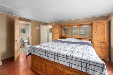 15713 81st Street E Puyallup WA 98372