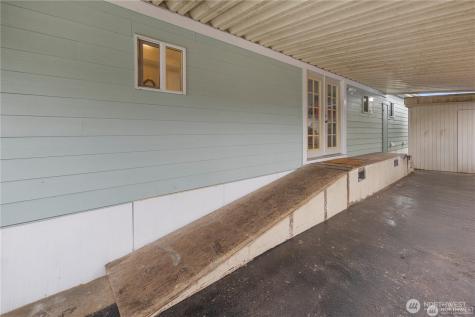 15713 81st Street E Puyallup WA 98372