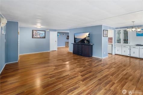 15713 81st Street E Puyallup WA 98372