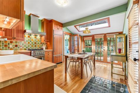 1514 NE 70th Street Seattle WA 98115
